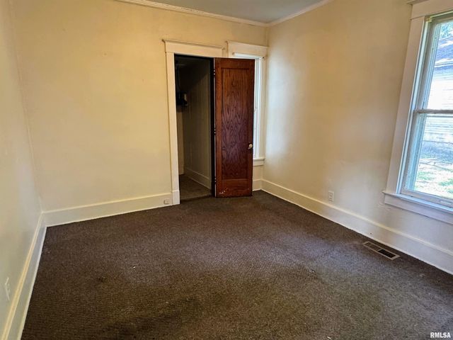 2015 N CENTRAL Avenue, Peoria, IL 61603