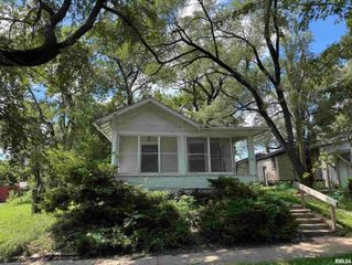 2015 N CENTRAL Avenue, Peoria, IL 61603