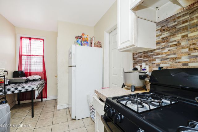 1071 Bond Street, Elizabeth, NJ 07201