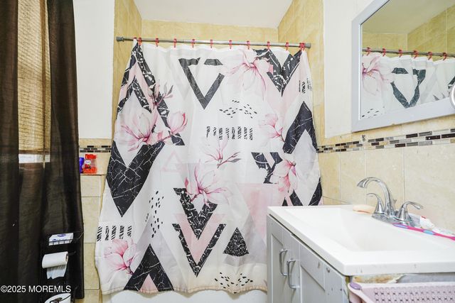 1071 Bond Street, Elizabeth, NJ 07201