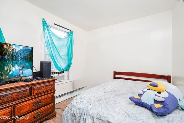 1071 Bond Street, Elizabeth, NJ 07201