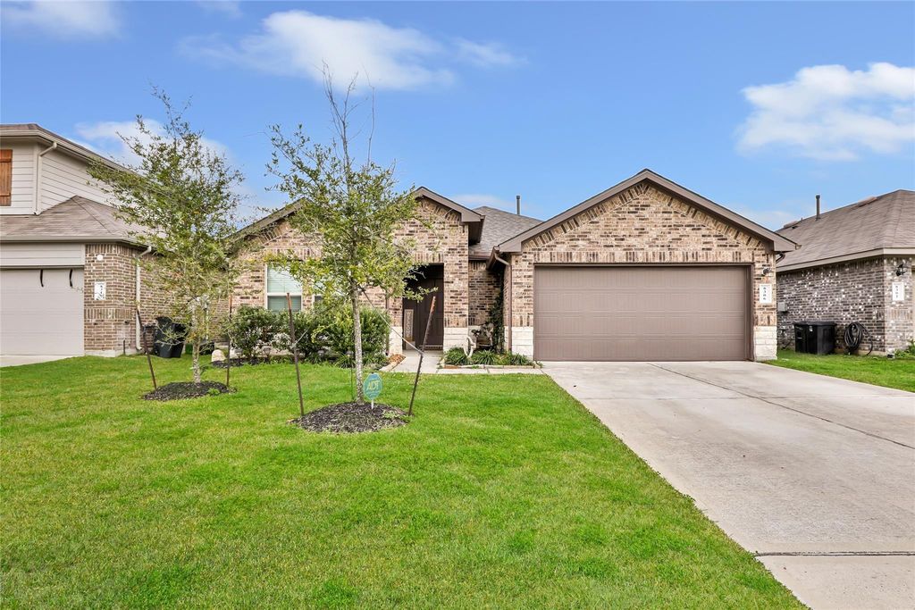 8306 Tamarind Lane, Baytown, TX 77521