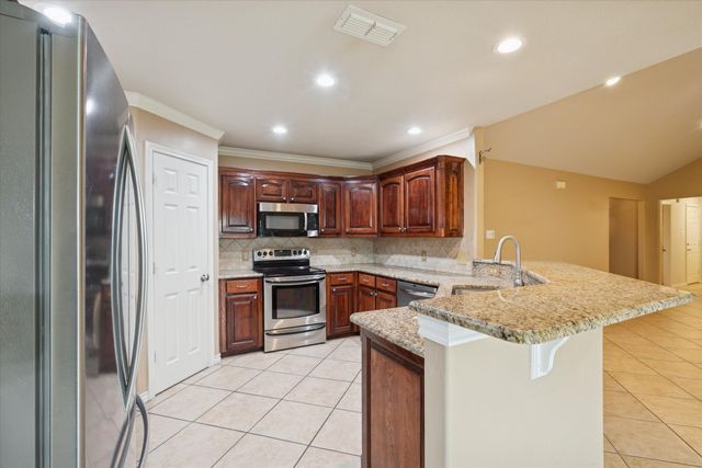 548 Highland Road, Springtown, TX 76082