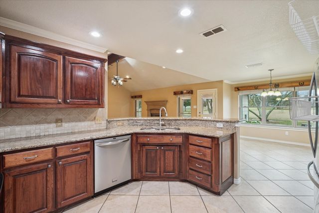 548 Highland Road, Springtown, TX 76082