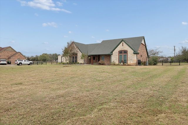 548 Highland Road, Springtown, TX 76082