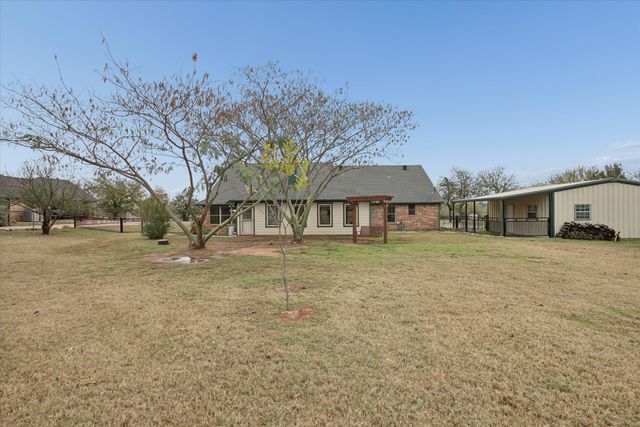548 Highland Road, Springtown, TX 76082