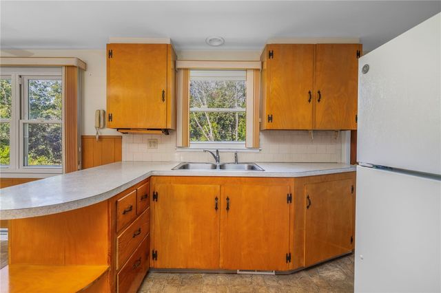 103 Amanda Street, Cranston, RI 02920