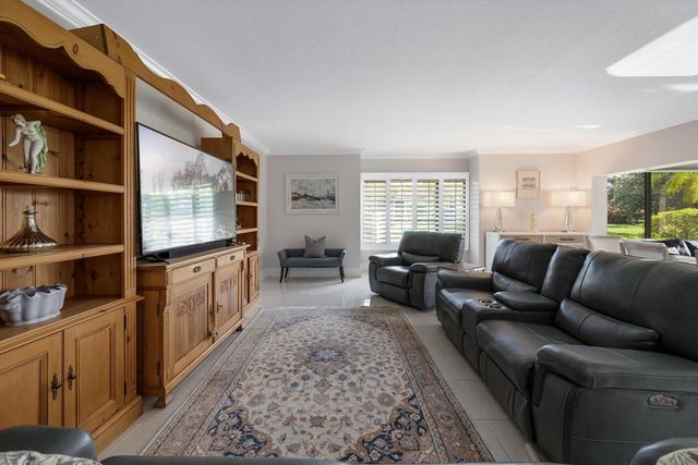 13400 POLO Road W 102, Wellington, FL 33414