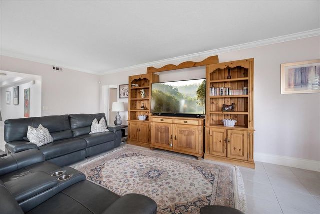13400 POLO Road W 102, Wellington, FL 33414