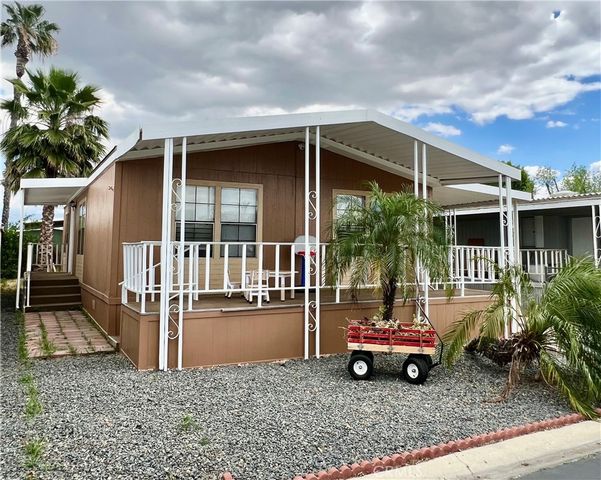 1150 N Kirby 75, Hemet, CA 92545