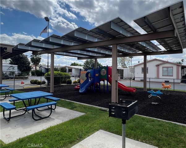 1150 N Kirby 75, Hemet, CA 92545