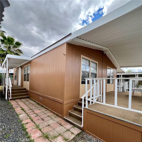 1150 N Kirby 75, Hemet, CA 92545