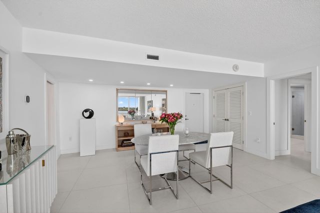 2760 S Ocean Boulevard 417, Palm Beach, FL 33480