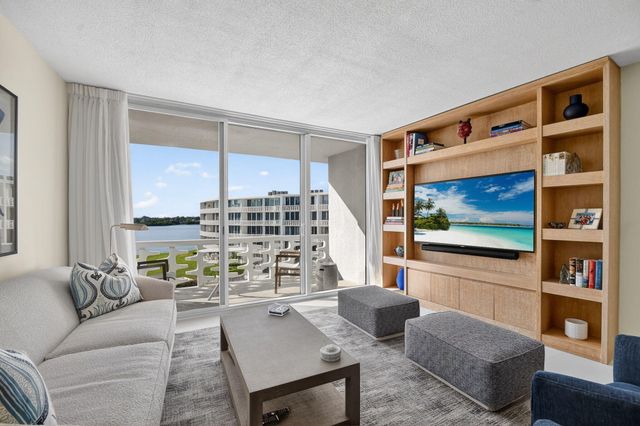 2760 S Ocean Boulevard 417, Palm Beach, FL 33480