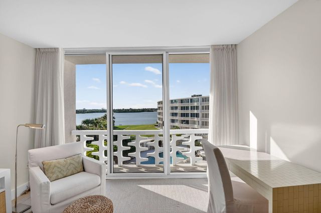 2760 S Ocean Boulevard 417, Palm Beach, FL 33480