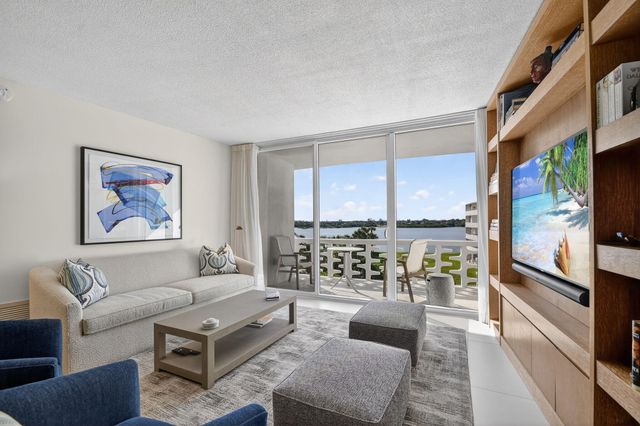 2760 S Ocean Boulevard 417, Palm Beach, FL 33480