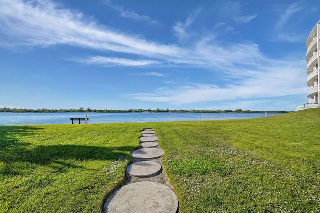 2760 S Ocean Boulevard 417, Palm Beach, FL 33480