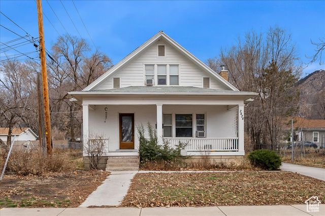 2424 S JACKSON AVE, Ogden, UT 84401