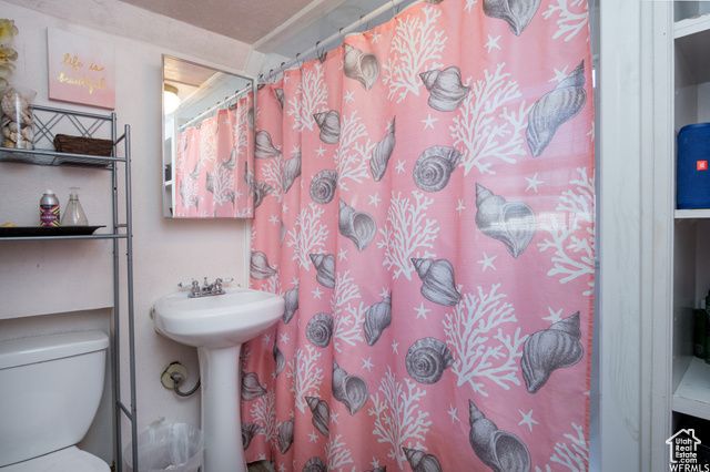 2424 S JACKSON AVE, Ogden, UT 84401