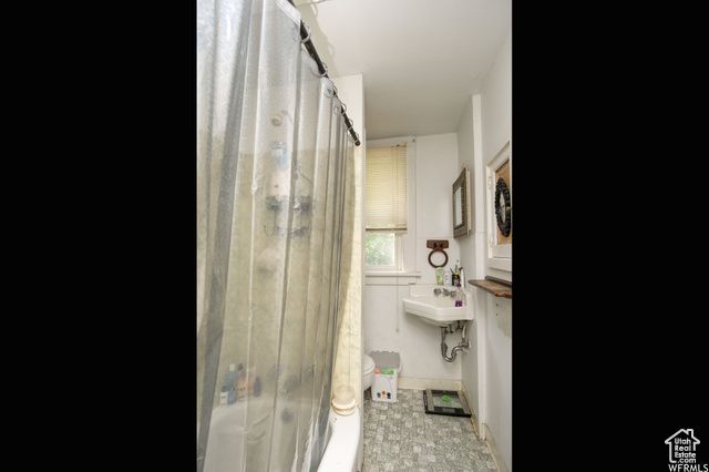 2424 S JACKSON AVE, Ogden, UT 84401