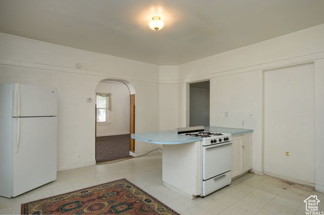 2424 S JACKSON AVE, Ogden, UT 84401