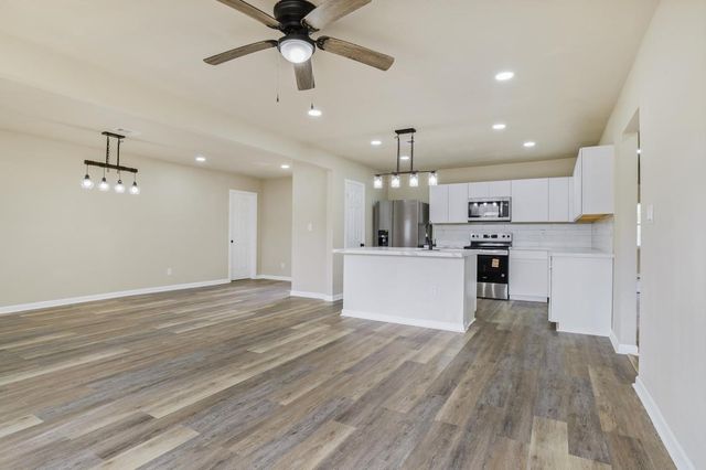 1120 17th Ave North, Texas City, TX 77590