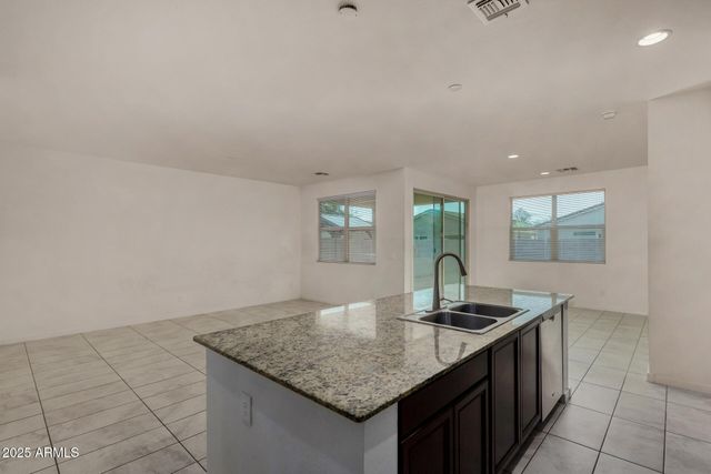 410 W NIKITA Drive, San Tan Valley, AZ 85140