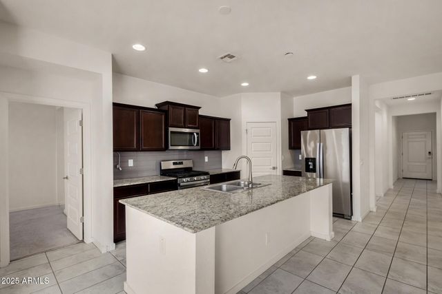 410 W NIKITA Drive, San Tan Valley, AZ 85140