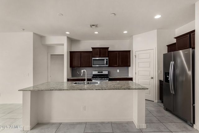 410 W NIKITA Drive, San Tan Valley, AZ 85140