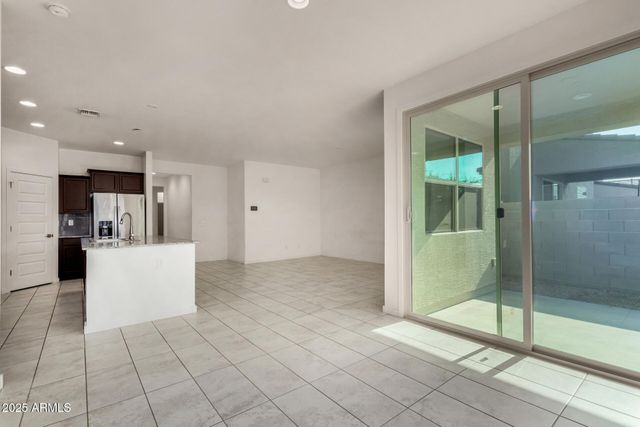 410 W NIKITA Drive, San Tan Valley, AZ 85140
