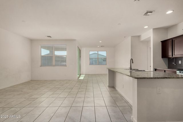 410 W NIKITA Drive, San Tan Valley, AZ 85140