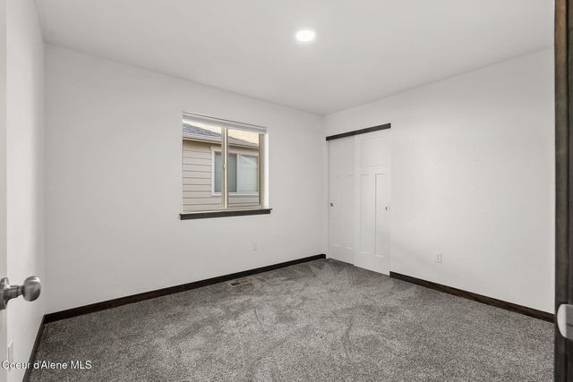 659 E Valley St, Oldtown, ID 83822