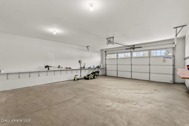 659 E Valley St, Oldtown, ID 83822