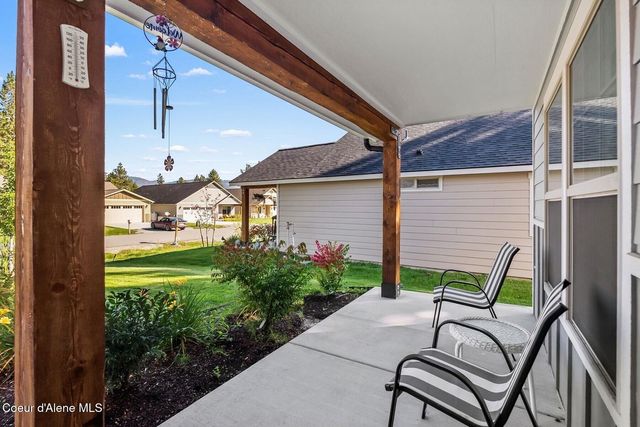 659 E Valley St, Oldtown, ID 83822