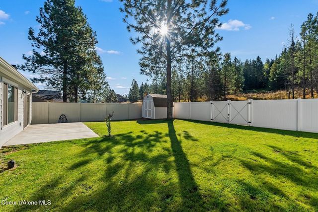 659 E Valley St, Oldtown, ID 83822