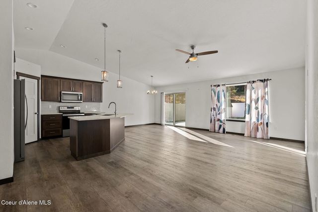 659 E Valley St, Oldtown, ID 83822