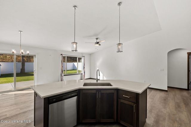 659 E Valley St, Oldtown, ID 83822