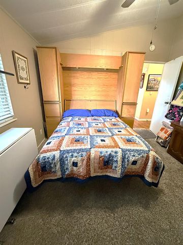 221 W Herndon Avenue SPC 1, Pinedale, CA 93650