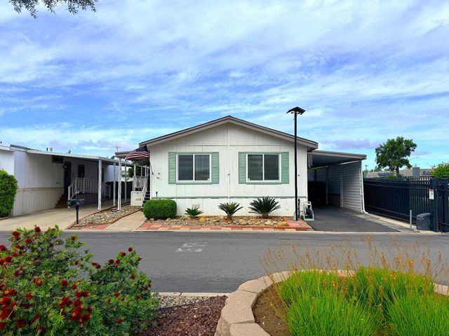 221 W Herndon Avenue SPC 1, Pinedale, CA 93650