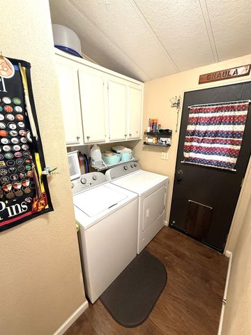 221 W Herndon Avenue SPC 1, Pinedale, CA 93650