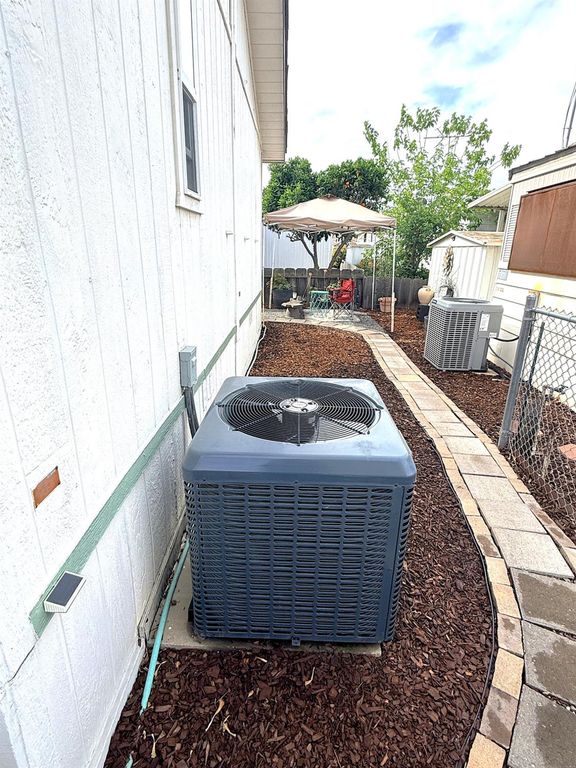 Image 31 of property listing at 221 W Herndon Avenue SPC 1, Pinedale, CA 93650