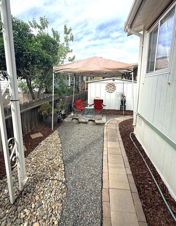 Image 32 of property listing at 221 W Herndon Avenue SPC 1, Pinedale, CA 93650