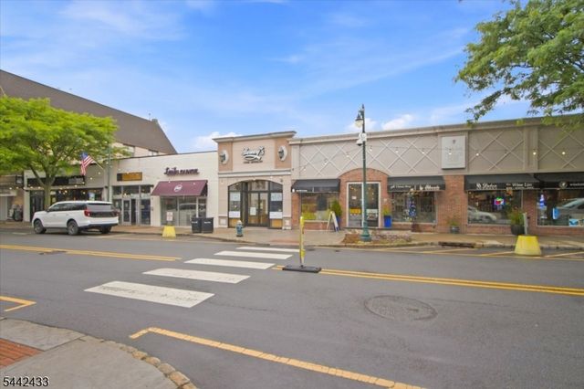 57 Michigan Ave, Summit City, NJ 07901