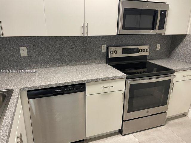 15354 SW 72nd St 31-11, Miami, FL 33193