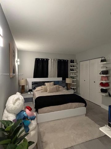 15354 SW 72nd St 31-11, Miami, FL 33193