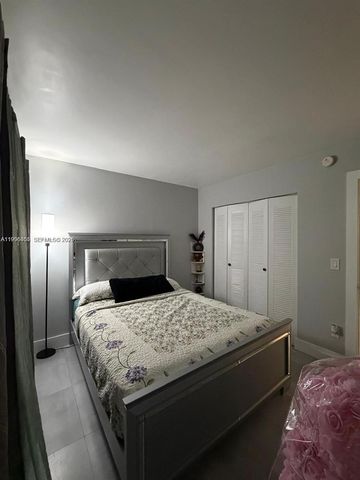 15354 SW 72nd St 31-11, Miami, FL 33193