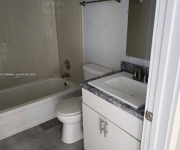 15354 SW 72nd St 31-11, Miami, FL 33193