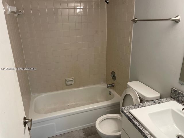 15354 SW 72nd St 31-11, Miami, FL 33193
