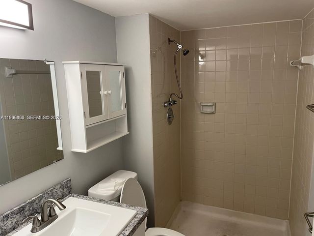 15354 SW 72nd St 31-11, Miami, FL 33193