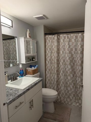 15354 SW 72nd St 31-11, Miami, FL 33193